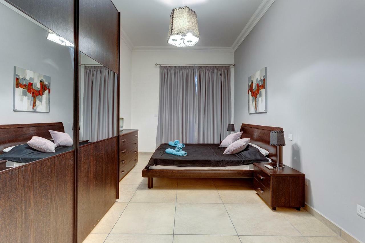 Gorgeous Apartment With Terrace In Fort Cambridge, Pool Sliema Eksteriør billede