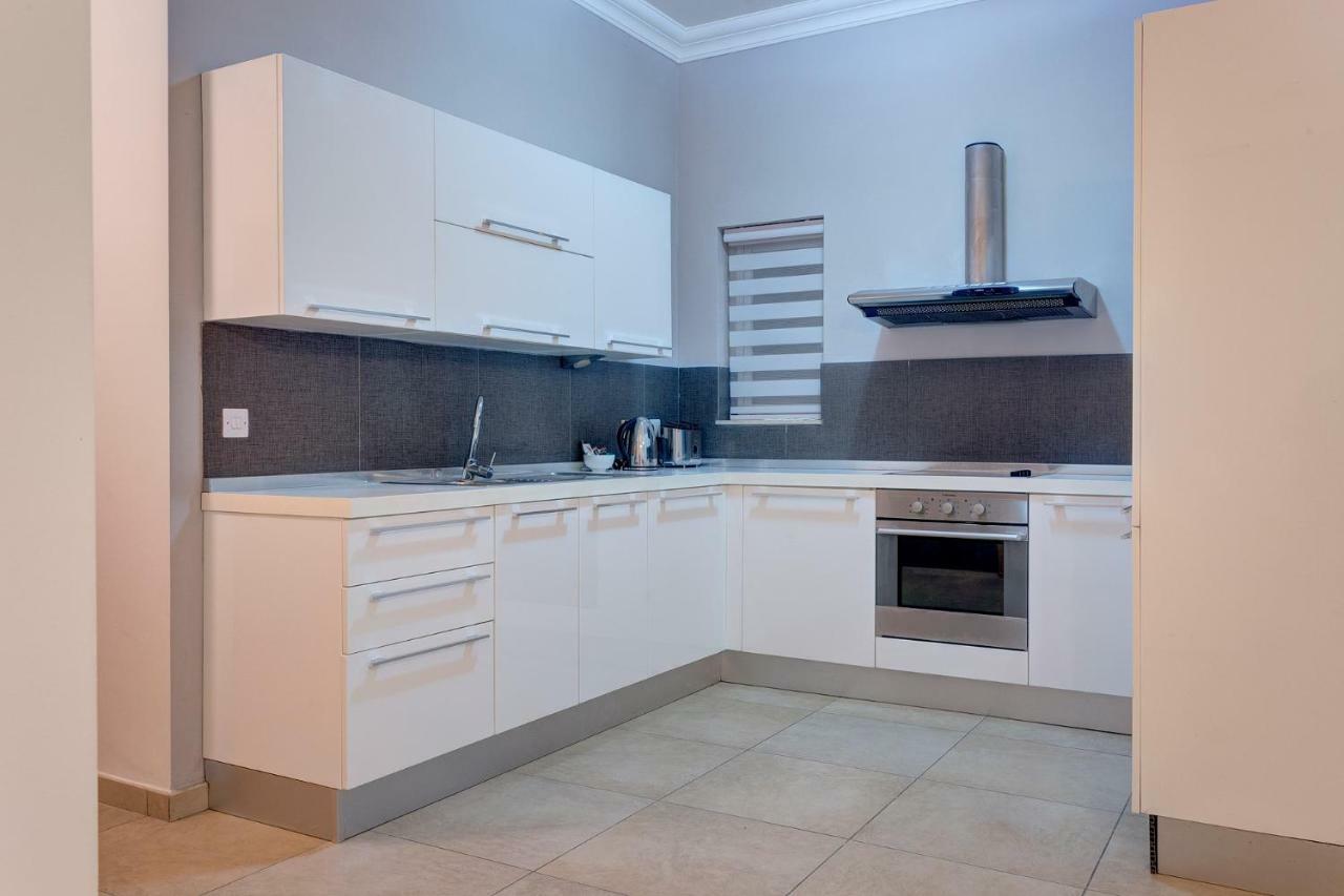 Gorgeous Apartment With Terrace In Fort Cambridge, Pool Sliema Eksteriør billede